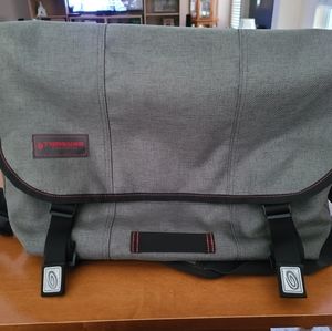 Timbuk2 Medium size Classic Messenger bag